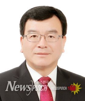 홍성우 의원(교육위원장)