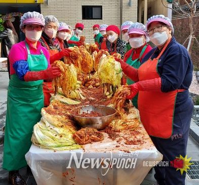 광주광역시 동구 충장동, “사랑으로 버무리GO! 김장 김치 나눠요”
