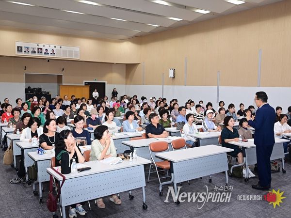 연수구, ‘치매 예방·관리 전문가 양성 심화교육’ 성료
