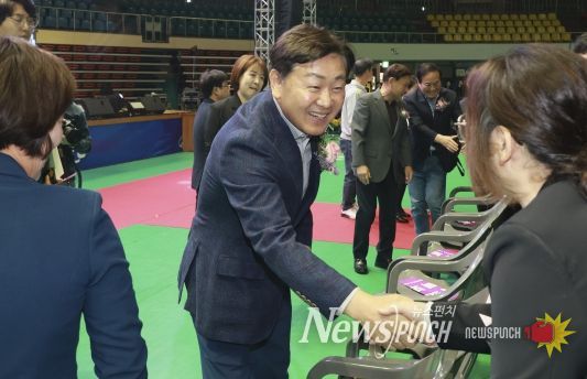 “보육교직원 2천여 명의 한 뜻” 전북자치도 보육인 한마음대회 성황리 열려