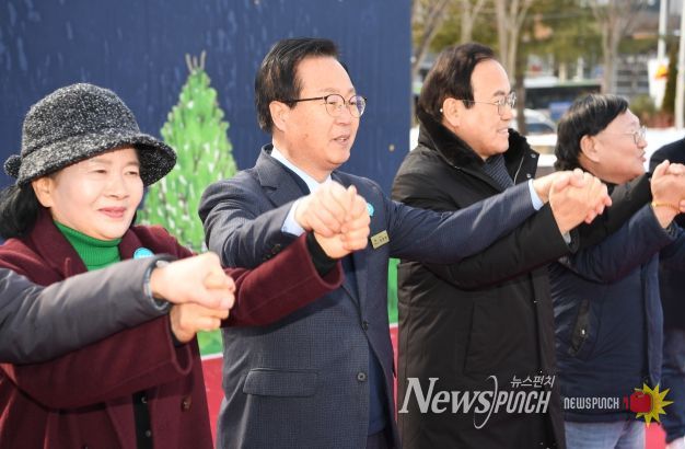 완주군, 전통‧첨단 어우러진 달 축제 환호 속 마무리