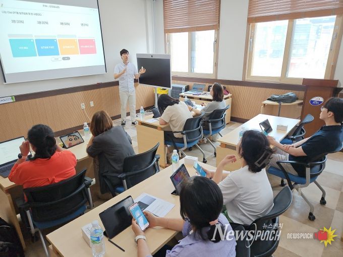 홍천교육지원청, 2025 생성형 인공지능 활용 연수 개최