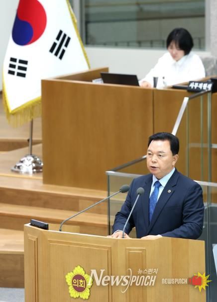 경기도의회 이기환 의원, 대정부 질문에서 도민 안전 및 출산 정책 개선 촉구! 경기도, 책임 있는 자세로 나서야