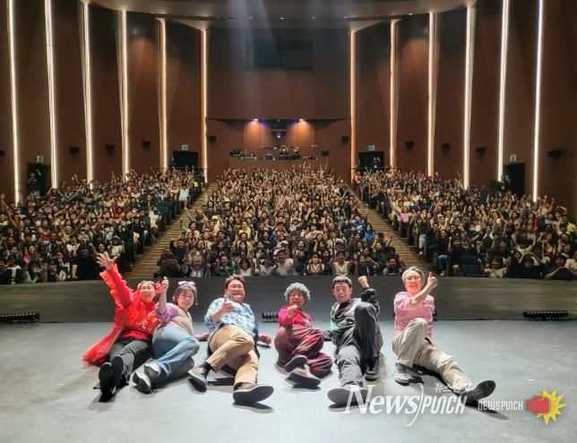 창작뮤지컬〈이상한 나라의 춘자씨〉, 지방 첫 투어 함안 공연 성황리에 마무리