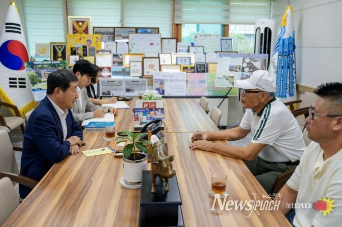 야구 명장 김응용 감독과 ‘미래 야구 꿈나무 육성 프로젝트’논의