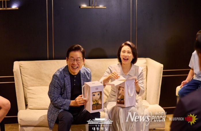 영락보린원 원생들과 영화 관람 (대통령실)