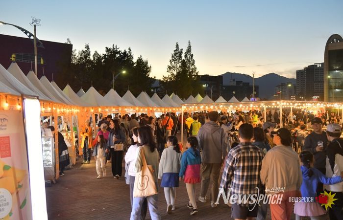 지난해 속초음식축제(마숩다, 속초!) 행사 전경