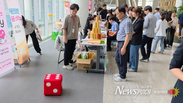 전남도청 1층 윤선도홀에서 진행한 심뇌혈관 예방관리 캠페인