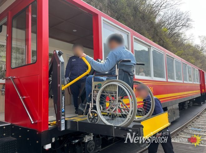 낭만열차_휠체어리프트설치