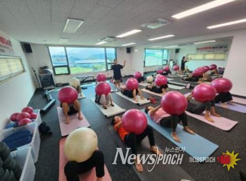 건강 365! 척추질환 예방 재활운동교실 운영