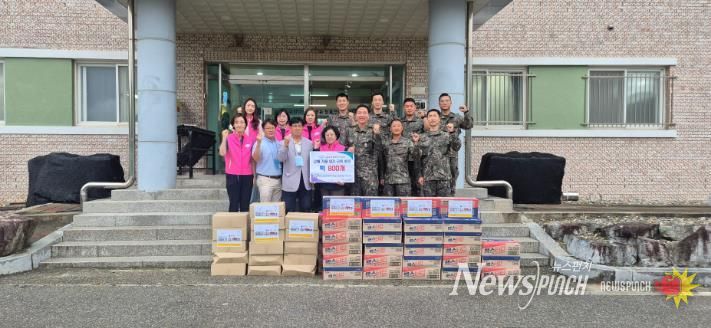 (사)고향사랑주부모임 강원특별자치도회,강릉 가뭄 현장 지원 군 장병에 떡 800세트 전달