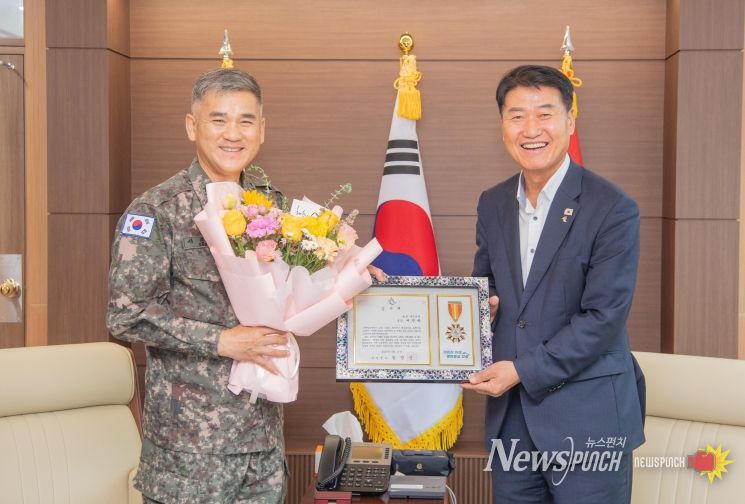 3군단 감사패 전달