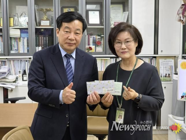 추석을 앞둔 10월 1일, 군포시의회 김귀근 의장은 지역 내 사회복지 생활시설들을 위문 방문했다.