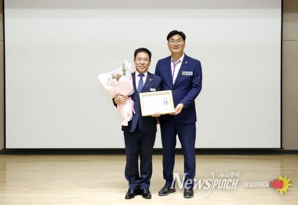 임영민 영광군의회 산업건설위원장, 지방의정봉사대상 수상