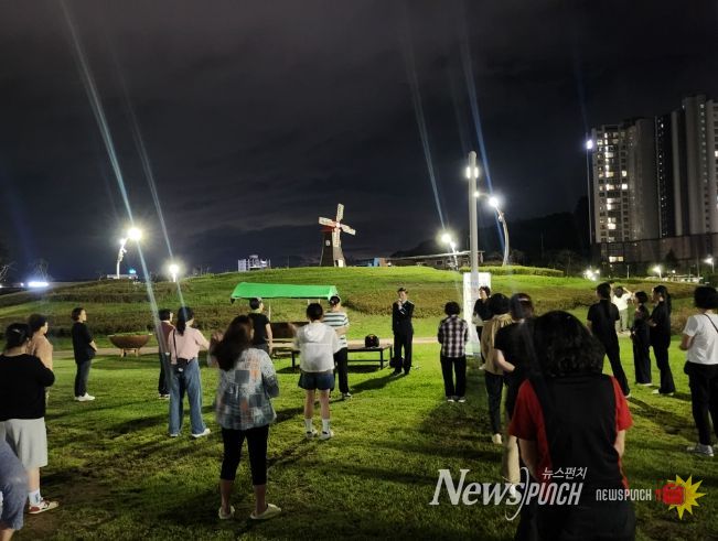 고성군수, 군민과 함께하는 백세공원 ‘달빛체조’ 현장 참여