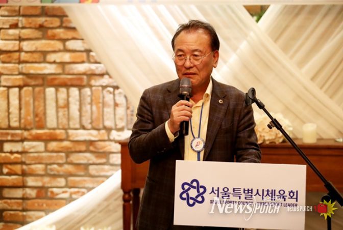 서울선수단 격려하는 이종환 부의장