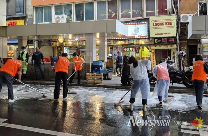 이륜차주차구역 물청소