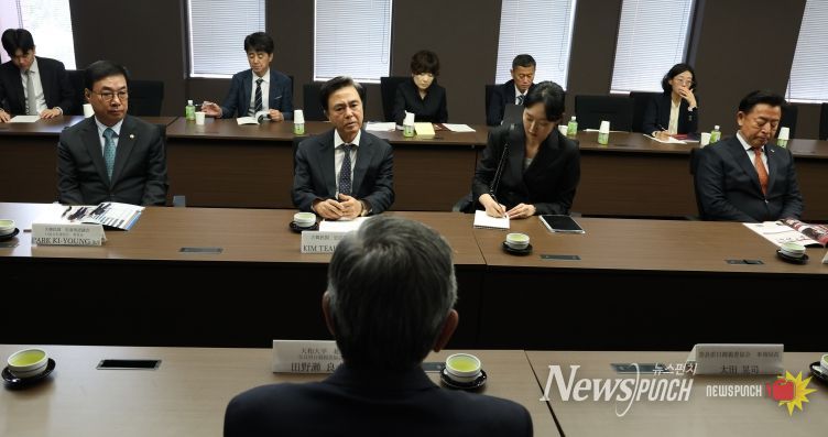 김태흠 지사, 오사카 야마토대학 찾아 학생 대상 특강