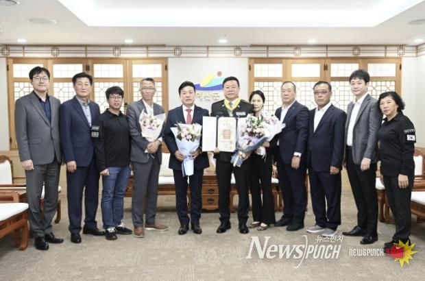 국민훈장 동백장 전수식 모습