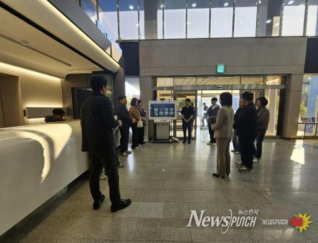 상주아카이브 배리어프리(Barrier-Free) 키오스크 서비스