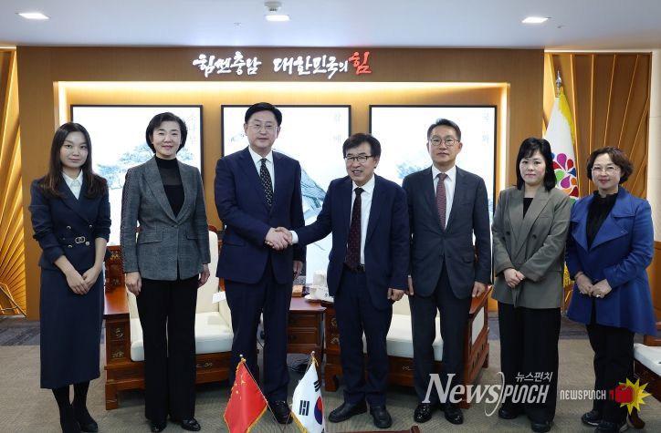 전형식 부지사, 31일 산이 부성장 일행 접견