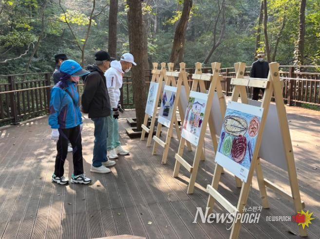 2025 군산시 발달장애인 그림그리기 대회 우수작 전시