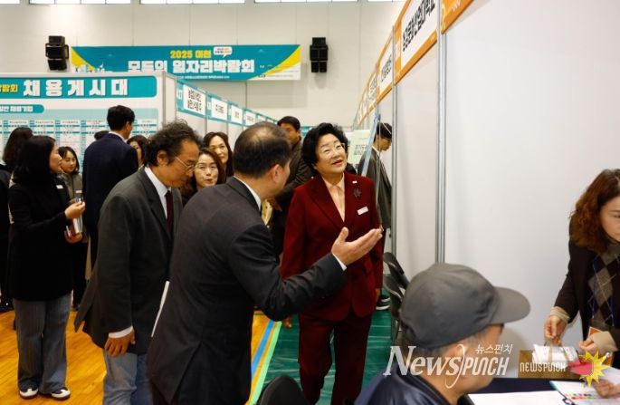 누구에게나 열린 채용의 장, 2025 이천 모두의 일자리박람회 성료
