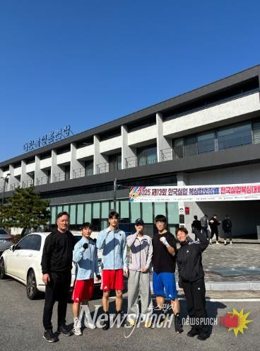 화순군청 복싱부(왼쪽부터 박구감독님,서동근선수, 국승준선수, 성현태선수, 선현욱선수, 박지선코치)
