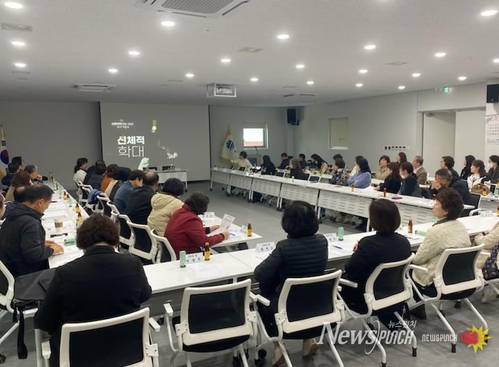 원주시, 제17회 아동학대 예방의 날 기념 홍보 캠페인 진행