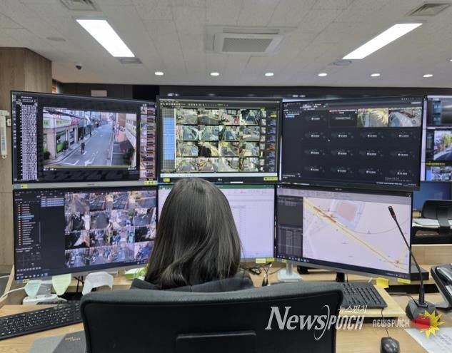 강동구 CCTV통합관제센터 내 지능형 관제석