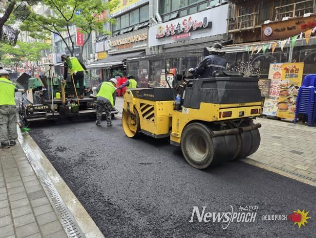 상동역 일원 자전거도로 노면포장 정비 모습