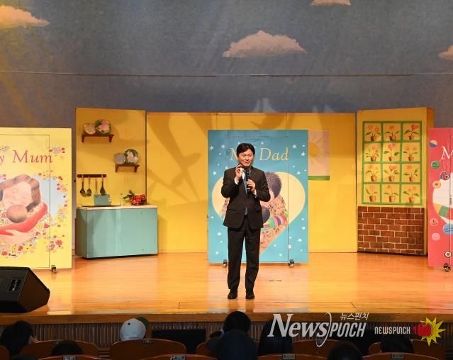 조용익 부천시장이 환영사를 전하고 있다.