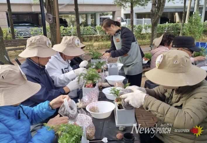 은평구 반려식물 보급사업 원예프로그램 운영 모습