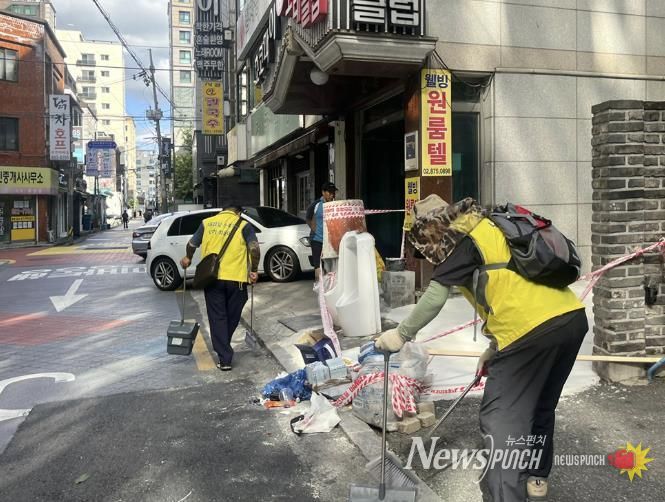 관악구 동행일자리 '제로꽁초단' 활동 모습