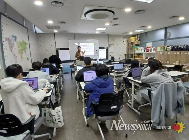 구리시청소년재단 청소년수련관, 'ᄒᆞᆫ글과 캔바로 만드는 나만의 프로필' 프로그램 성료