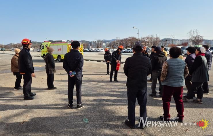 “초기 진압 골든타임 잡아라”… 정읍시, 농산물도매시장 소방 합동훈련 실시
