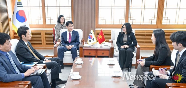 주부산베트남총영사, 대구시장 권한대행 예방