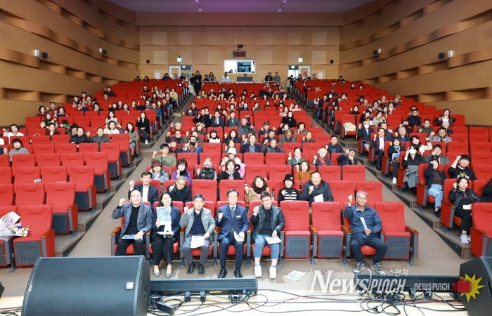 완주예총, ‘2025 예술인의 날’ 지역 예술인 시상