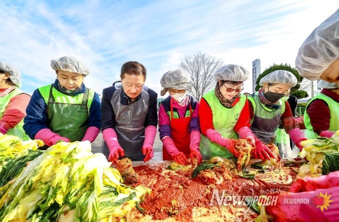 함안군장애인재활센터 “사랑의 김장김치 보내기”로 따뜻한 나눔