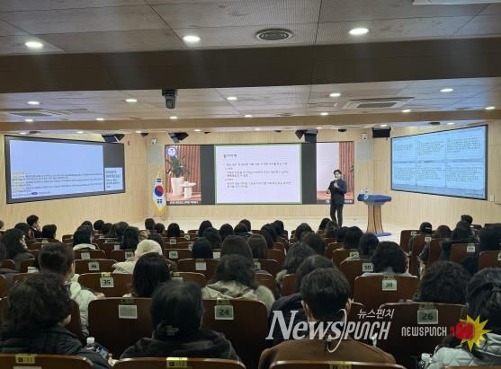 대구교육연수원, ‘어떻게 어른이 되는가’ 특강 운영