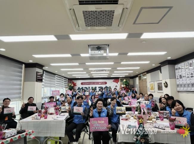 탕정면 행복키움추진단 2025년 성과보고회 단체사진