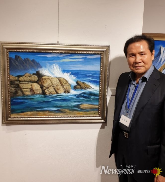 약사 출신 화가 이상락 씨, 고향사랑기부금 2000만원 기부