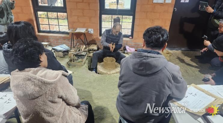 전북특별자치도 무형유산 진안고원형옹기장 공개시연회 개최