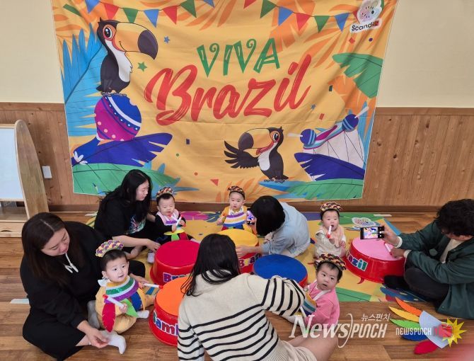 화천군 공공 도서관 기관연계 프로그램 대표자 간담회가 지난 10일 화천 어린이 도서관에서 개최됐다