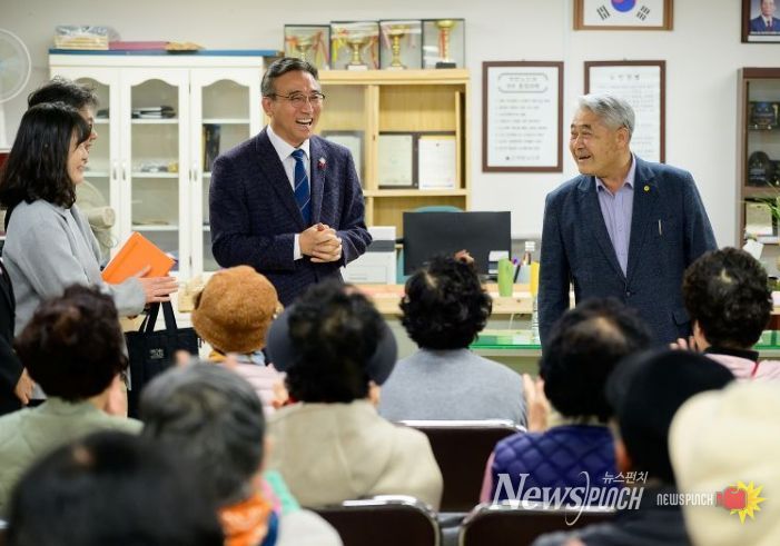 민생현장(문부로경로당) 방문한 오순문 시장