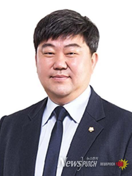 부산시의회 전원석 의원, 공영차고지 관리 및 운영 조례 개정으로 공공성 강화 나서...