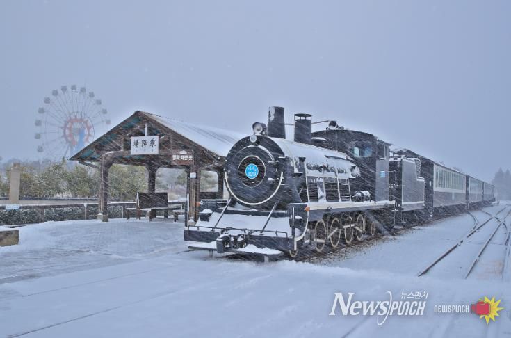 기차마을 증기기관차(겨울)