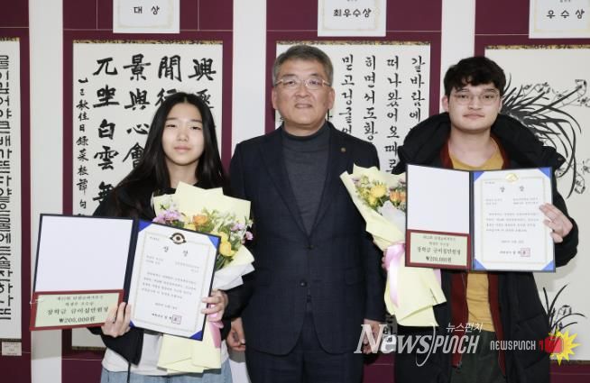 예천군, 제12회 단샘글씨겨루기 대회 시상 및 전시회 개최