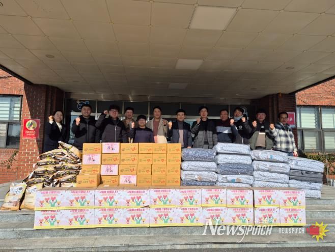 태안교육지원청, 지역사회가 함께하는 교육복지… 겨울철 학생 지원 물품 전달식 성료