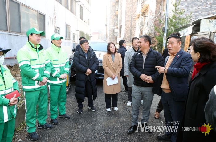 세류3동 환경관리원 쉼터 입주식 참석